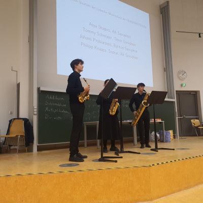 Ein Saxophon-Quartett untermalte die Siegerehrung